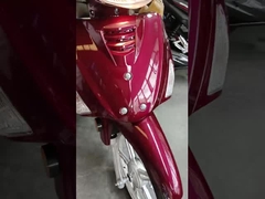 CUB Motocicletta forma compatta linee lisce e dettagli attentamente progettati